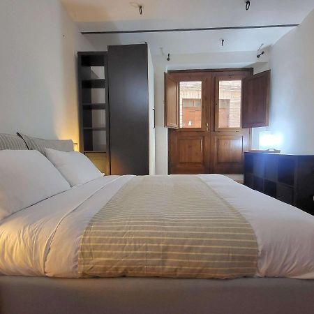 Appartamento Davanti Al Porto Romano 贝瓦尼亚 外观 照片